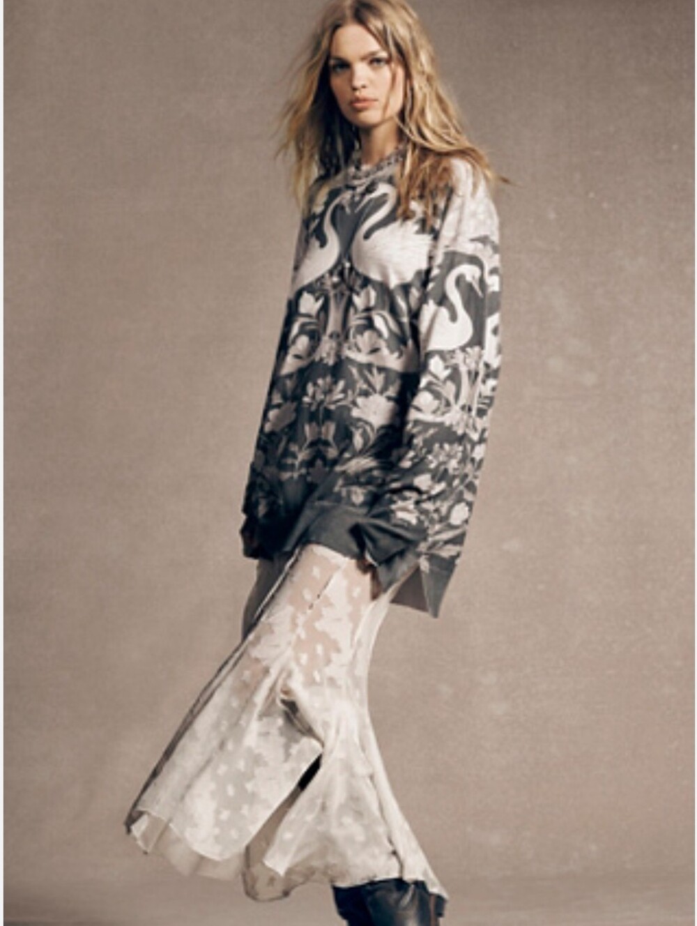 NWT We The Free Nouvelle Pullover